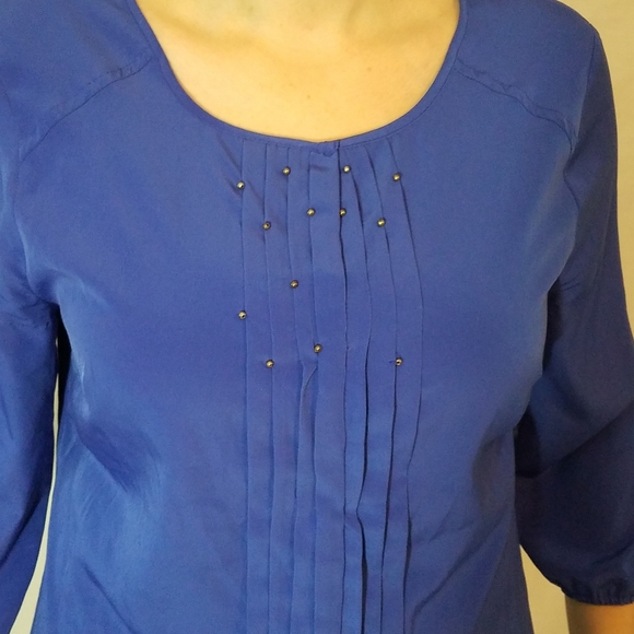 Beautiful woman's blouse! - Picture 7 of 7